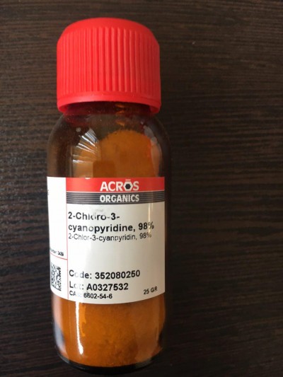 2-Chloro-3-cyanopyridine  بیست و پنج گرم / کد 352080250