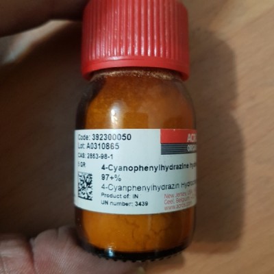 4-Cyanophenylhydrazine hydrochloride  پنج گرم  / کد 392300050