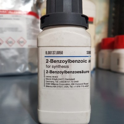 2-بنزوییل بنزوییک اسید 50g / کد 800137