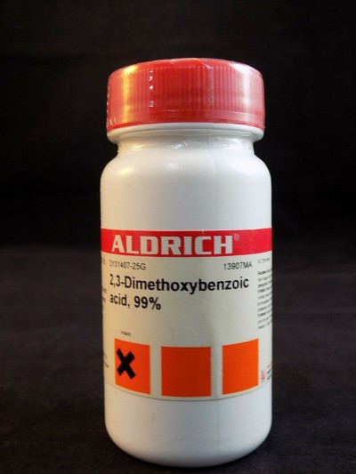 2 و 3 دی متوکسی بنزوئیک اسید 25 گرمی کد D131407 کمپانی سیگما آلدریچ آمریکا 