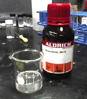 Lignosulfonic acid sodium salt لیگنو سولفونیک اسید سدیم سالت کد 471038 آلدریچ 100 گرمی