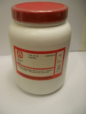 کلسیم هیدروکسید 500 گرمی کد  239232  آلدریچ آمریکا 