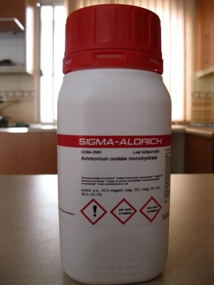 آمونیوم اگزالات مونو هیدرات 1 کیلوئی کد 32304 ساخت شرکت سیگما آلدریچ آمریکا 