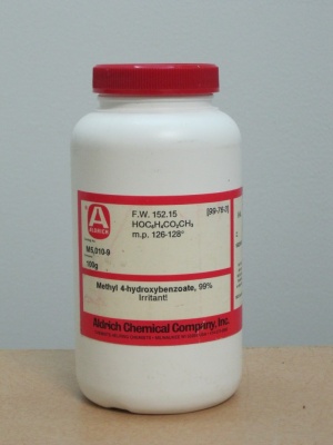 متیل 4-هیدروکسی بنزوات (متیل پارابن) 100 گرمی کد M50109 ساخت شرکت آلدریچ آمریکا 