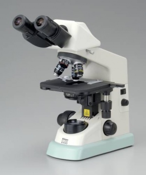 میکروسکوپ بیولوژی مدل E100 نیکون ژاپن اصل