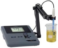Easy-to-operate basic pH/mV benchtop meter with DIN socket for routinemeasurement. For AC and battery operation. Meter with universal powersupply, stand and operation manual. Combined pH e 1 * 1 items (WTW) 